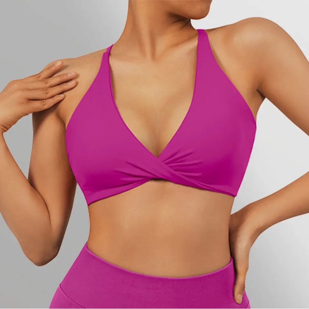 🌿 Magenta Sports Bra